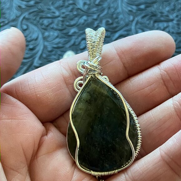 Wire Wrapped Labradorite Pendant Stone Crystal Jewelry - Picture 5 of 7